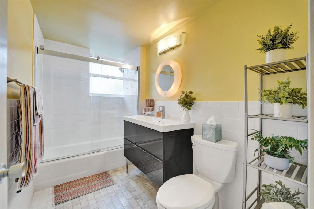 1900 S Ocean Drive, Unit 301, Fort Lauderdale, FL 33316 Photo