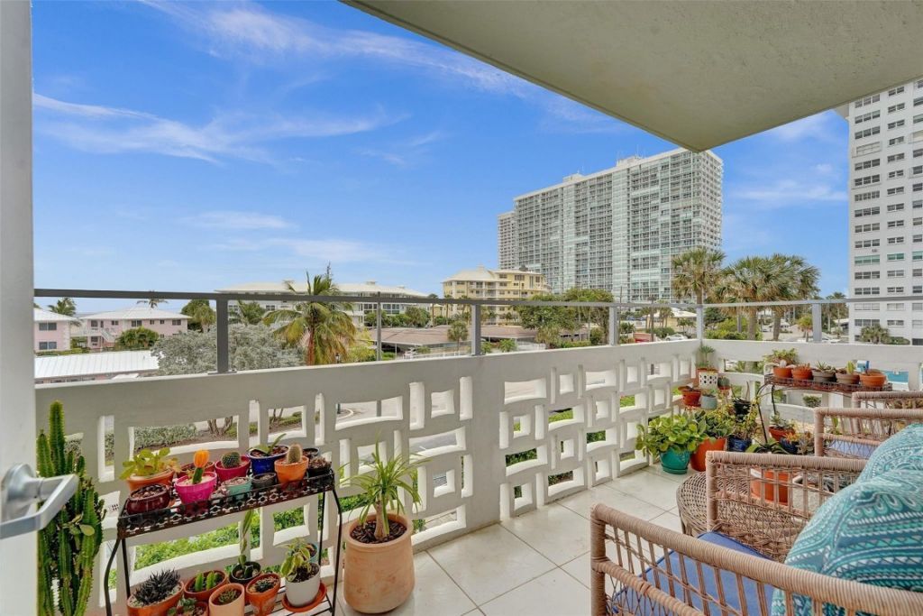 1900 S Ocean Drive, Unit 301, Fort Lauderdale, FL 33316 Photo