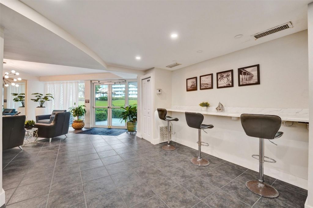 1900 S Ocean Drive, Unit 301, Fort Lauderdale, FL 33316 Photo