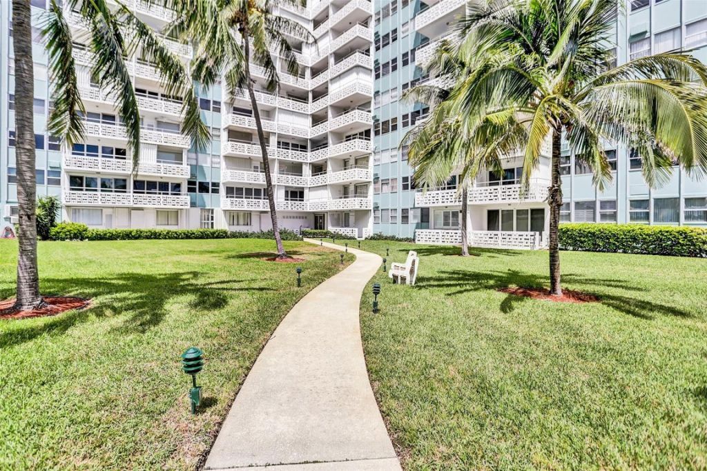 1900 S Ocean Drive, Unit 301, Fort Lauderdale, FL 33316 Photo