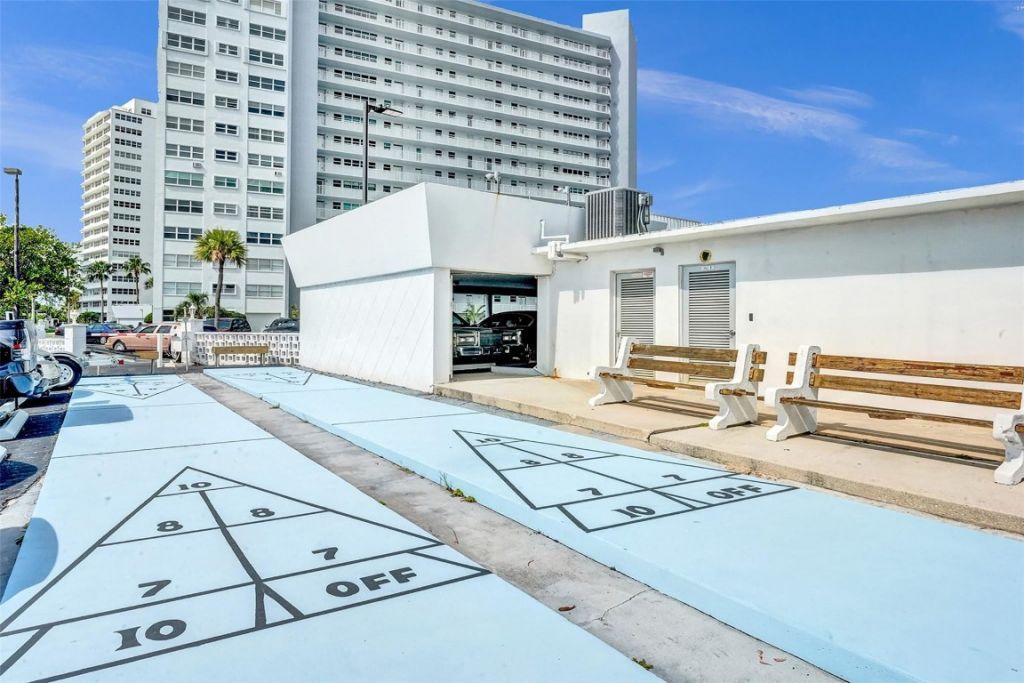 1900 S Ocean Drive, Unit 301, Fort Lauderdale, FL 33316 Photo