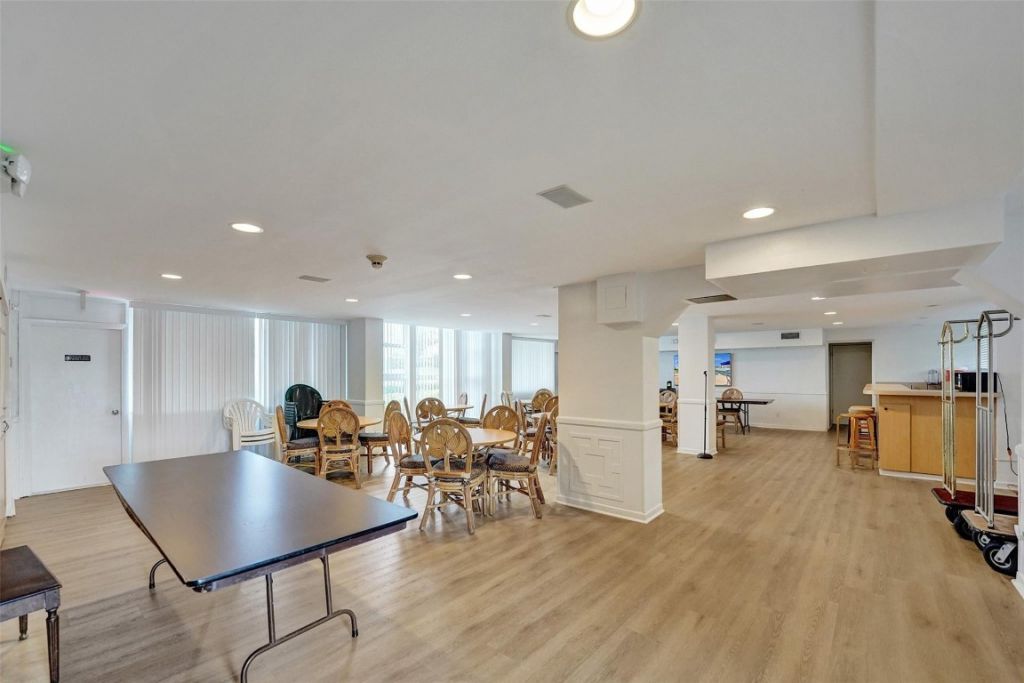 1900 S Ocean Drive, Unit 301, Fort Lauderdale, FL 33316 Photo