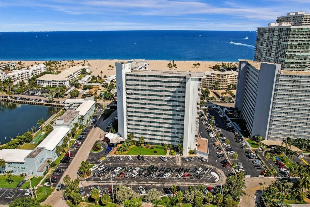 1900 S Ocean Drive, Unit 301, Fort Lauderdale, FL 33316 Photo