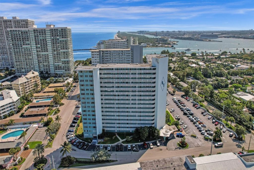 1900 S Ocean Drive, Unit 301, Fort Lauderdale, FL 33316 Photo