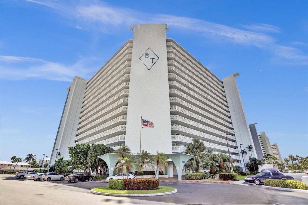 1900 S Ocean Drive, Unit 301, Fort Lauderdale, FL 33316 Photo