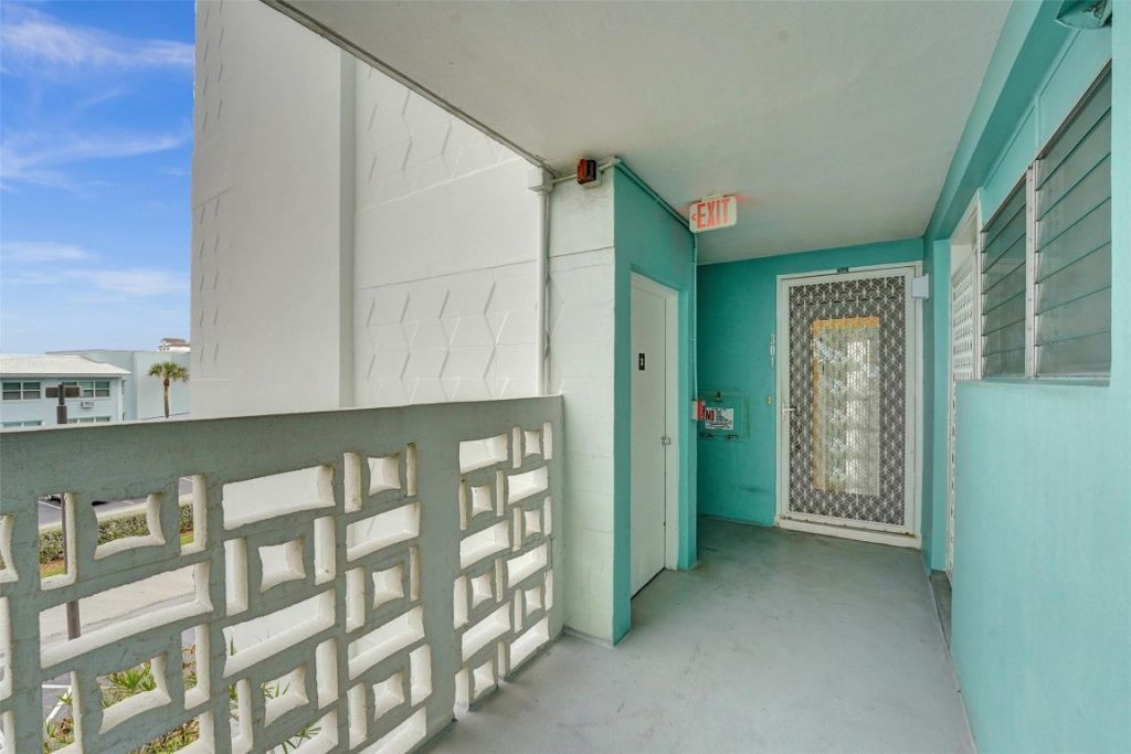 1900 S Ocean Drive, Unit 301, Fort Lauderdale, FL 33316 Photo
