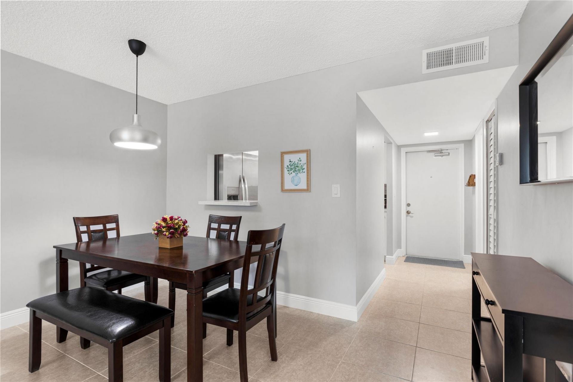 9700 Sunrise Lakes Boulevard, Unit 101, Sunrise, FL 33322 Photo