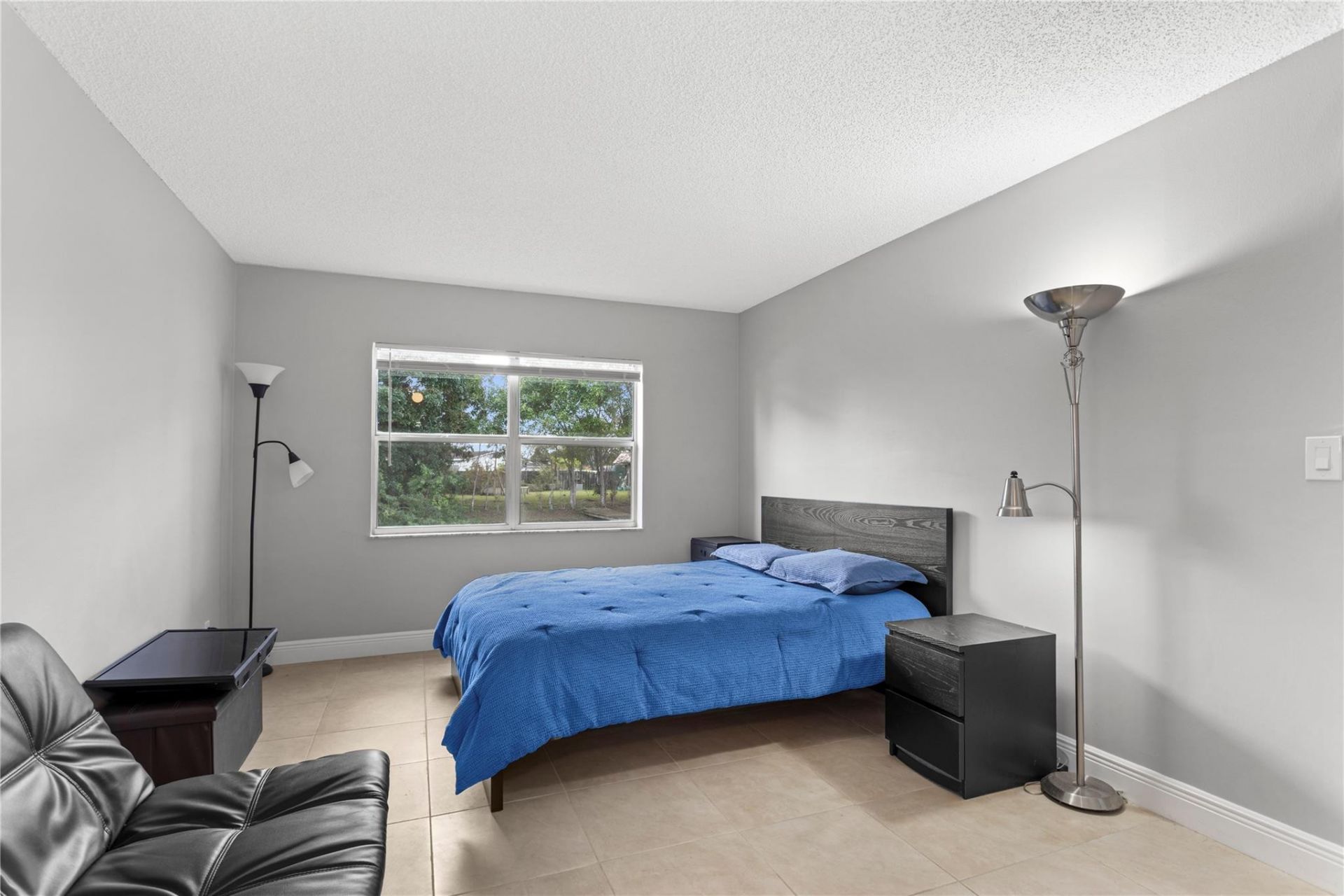 9700 Sunrise Lakes Boulevard, Unit 101, Sunrise, FL 33322 Photo