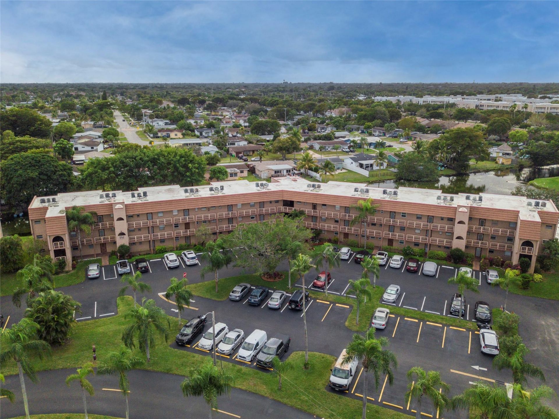 9700 Sunrise Lakes Boulevard, Unit 101, Sunrise, FL 33322 Photo