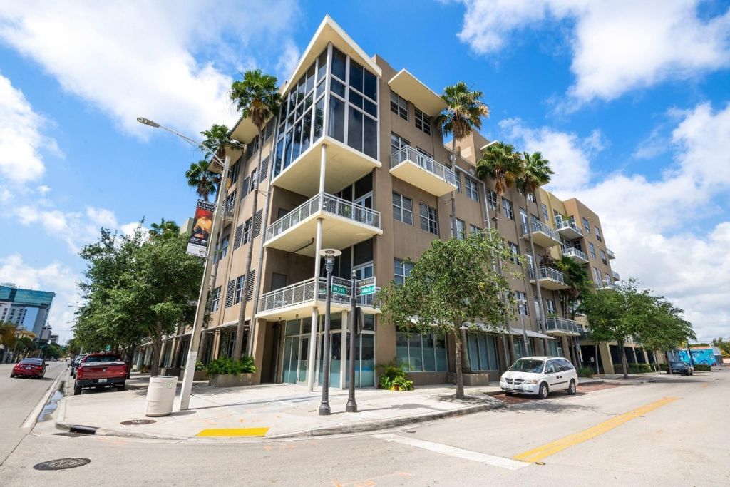 445 N Andrews Avenue, Unit 404, Fort Lauderdale, FL 33301 Photo