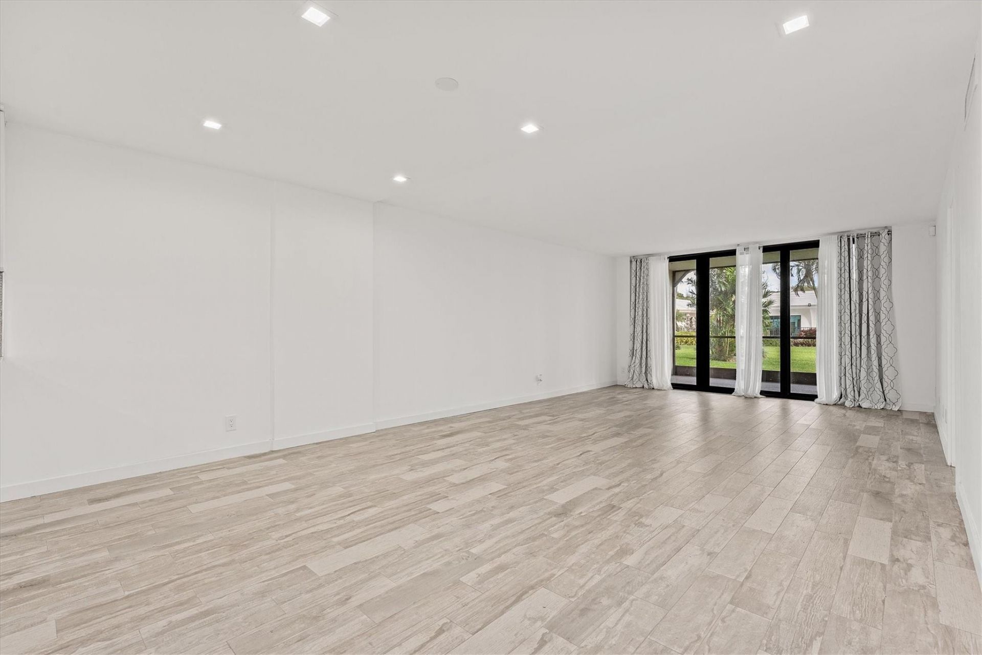 1629 Riverview Road, Unit 120, Deerfield Beach, FL 33441 Photo