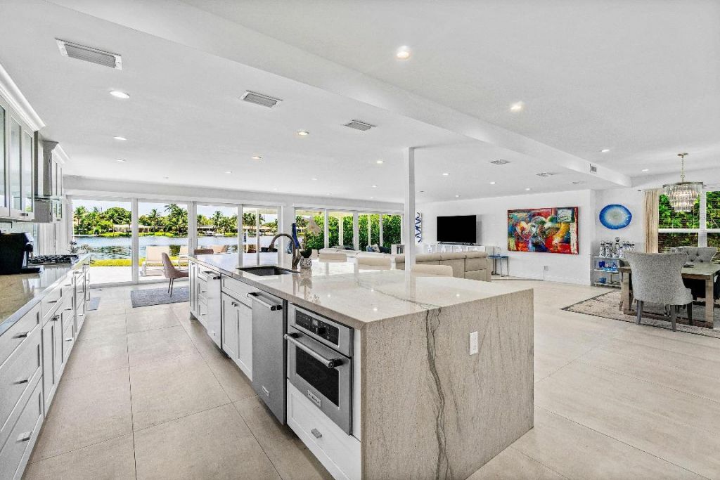 7150 W Lake Drive, Lake Clarke Shores, FL 33406 Photo