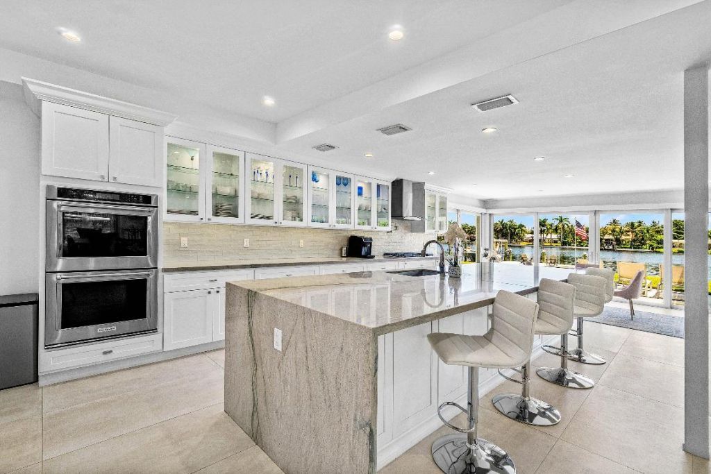 7150 W Lake Drive, Lake Clarke Shores, FL 33406 Photo