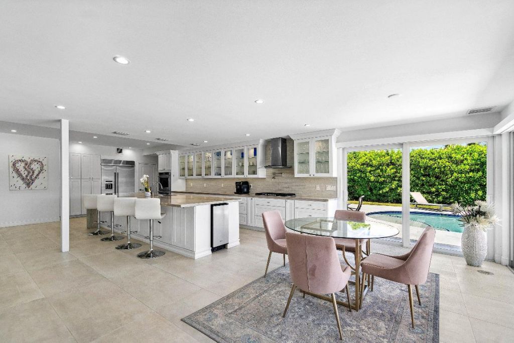 7150 W Lake Drive, Lake Clarke Shores, FL 33406 Photo