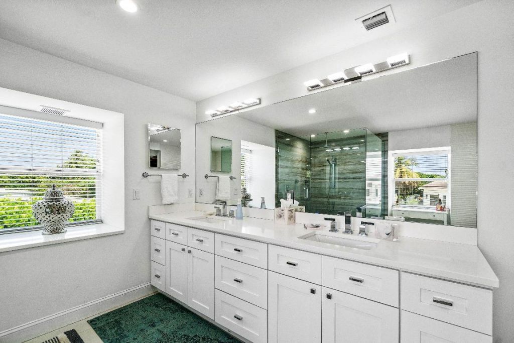 7150 W Lake Drive, Lake Clarke Shores, FL 33406 Photo