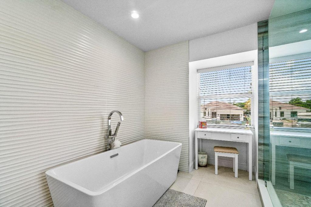 7150 W Lake Drive, Lake Clarke Shores, FL 33406 Photo