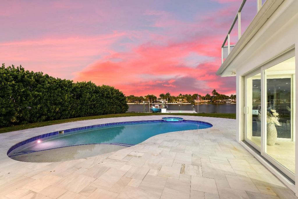 7150 W Lake Drive, Lake Clarke Shores, FL 33406 Photo