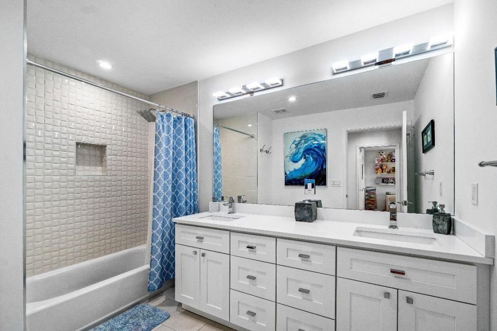 7150 W Lake Drive, Lake Clarke Shores, FL 33406 Photo