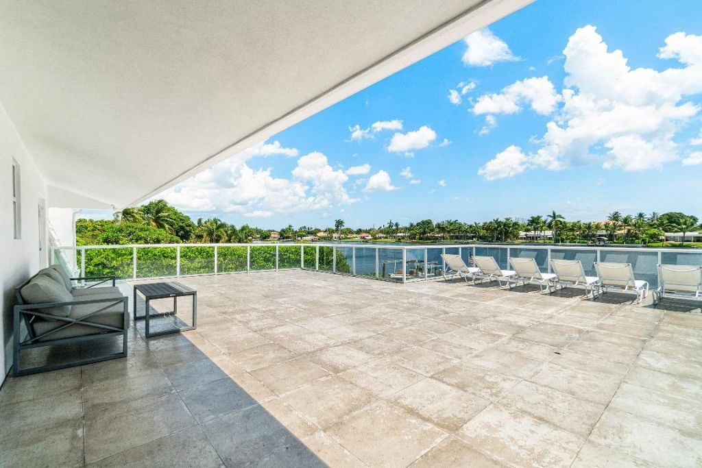 7150 W Lake Drive, Lake Clarke Shores, FL 33406 Photo