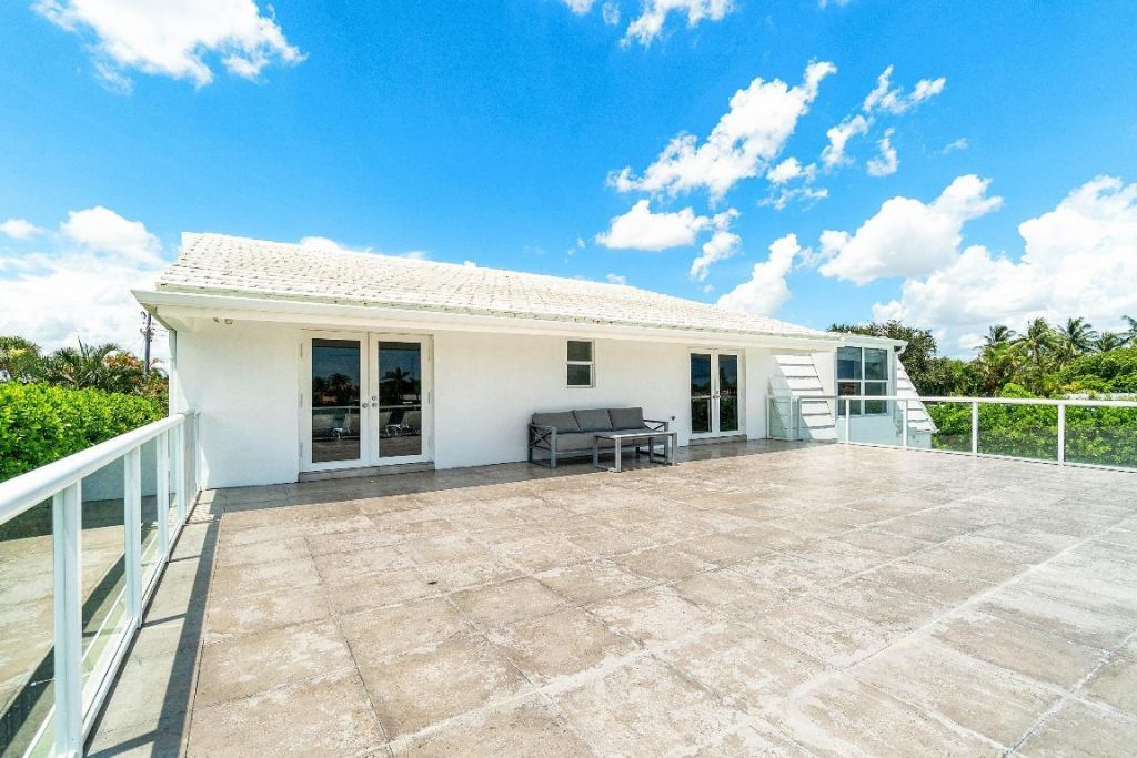 7150 W Lake Drive, Lake Clarke Shores, FL 33406 Photo