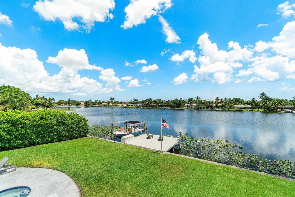 7150 W Lake Drive, Lake Clarke Shores, FL 33406 Photo