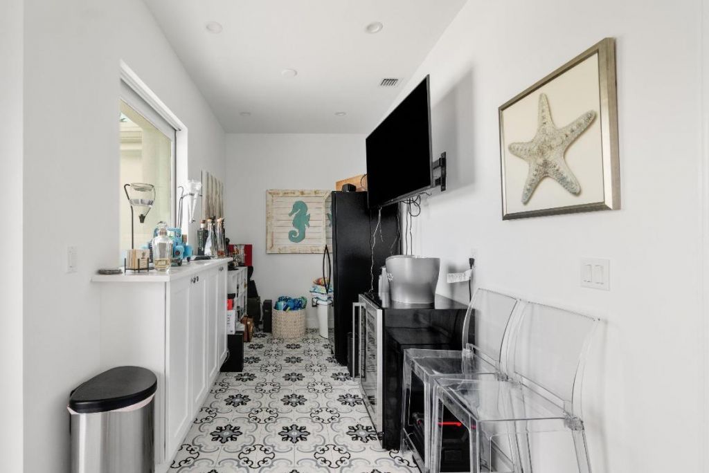 7150 W Lake Drive, Lake Clarke Shores, FL 33406 Photo