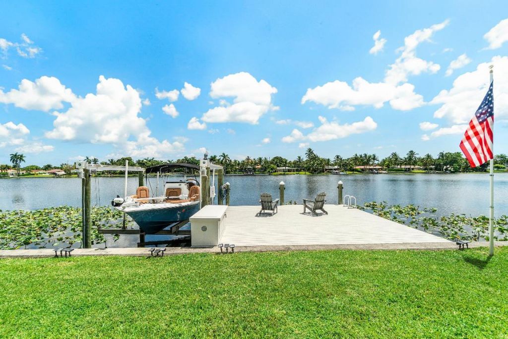 7150 W Lake Drive, Lake Clarke Shores, FL 33406 Photo