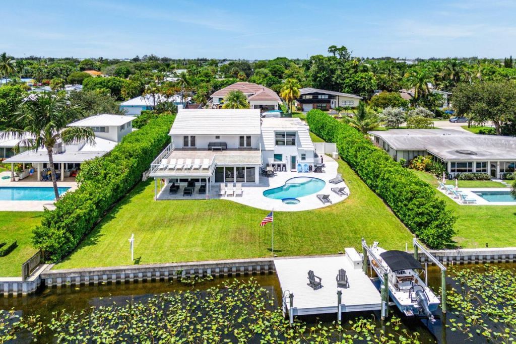 7150 W Lake Drive, Lake Clarke Shores, FL 33406 Photo