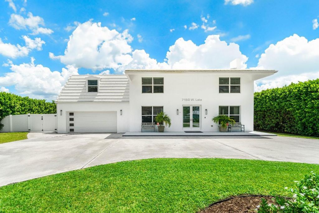 7150 W Lake Drive, Lake Clarke Shores, FL 33406 Photo