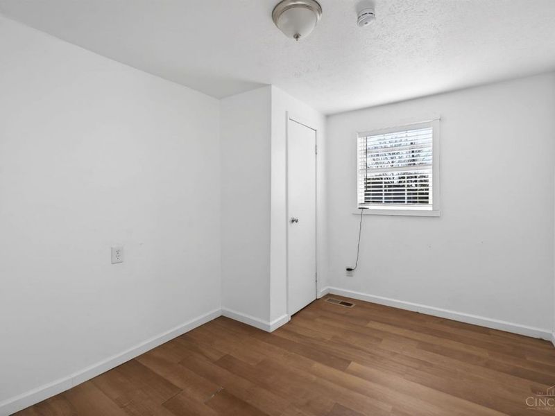 492 Seven Mile Avenue, New Miami, OH 45011 Photo 12