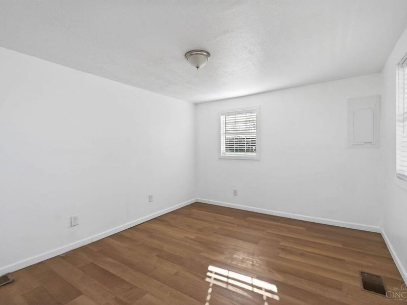 492 Seven Mile Avenue, New Miami, OH 45011 Photo 3