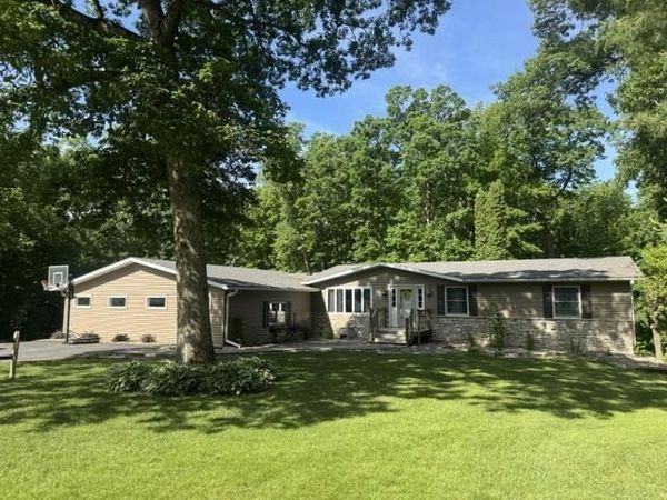 1129 164th Street, Castalia, IA 52133