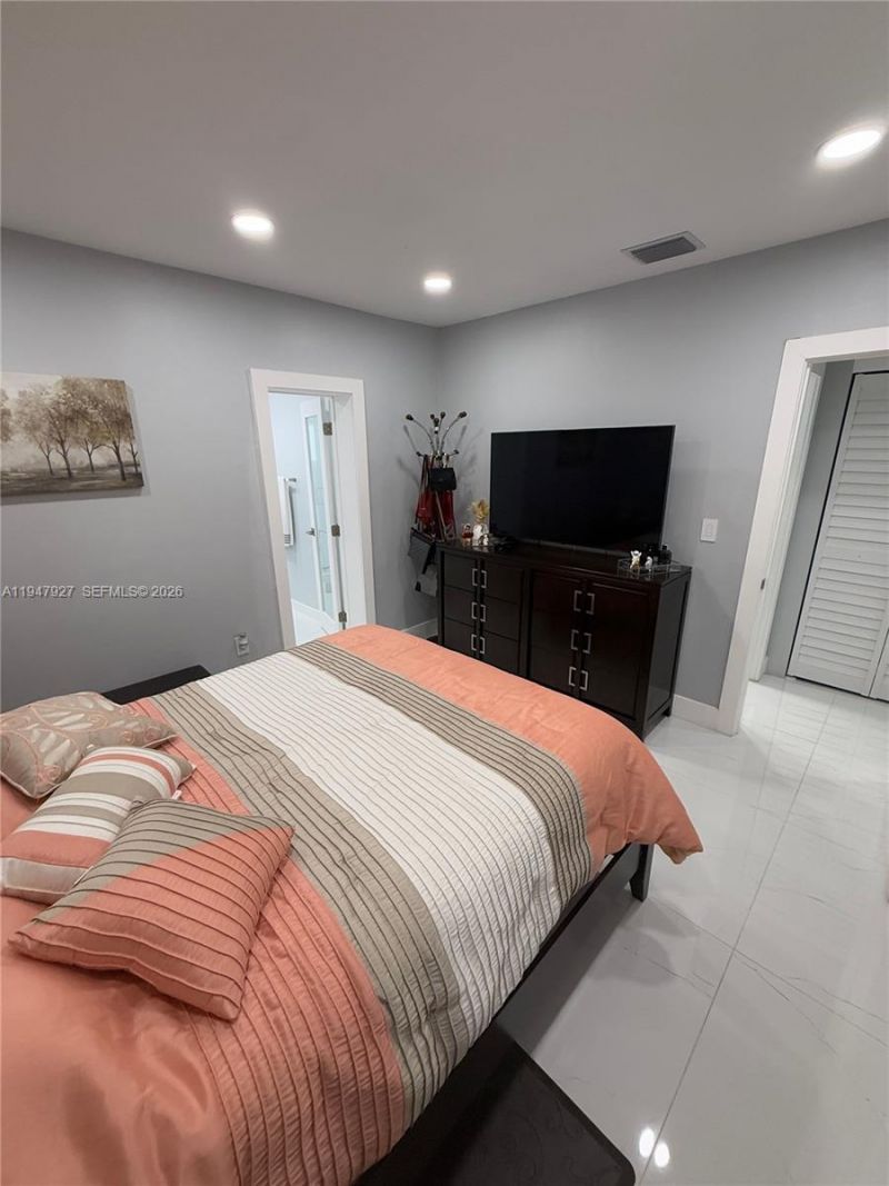 380 W 41st St , Hialeah, FL 33012 Photo