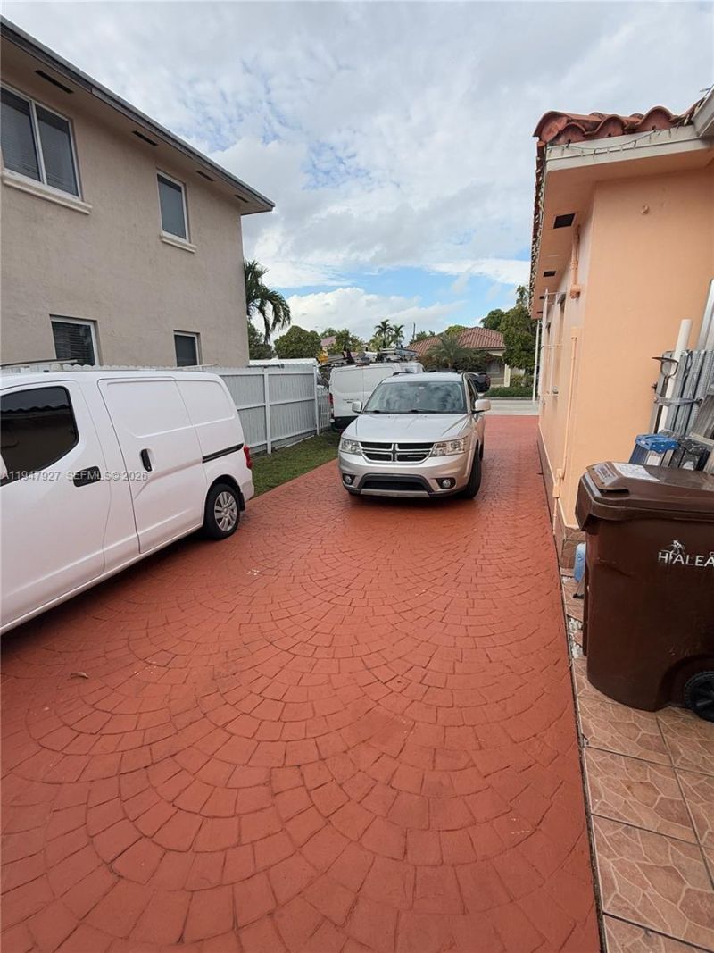 380 W 41st St , Hialeah, FL 33012 Photo