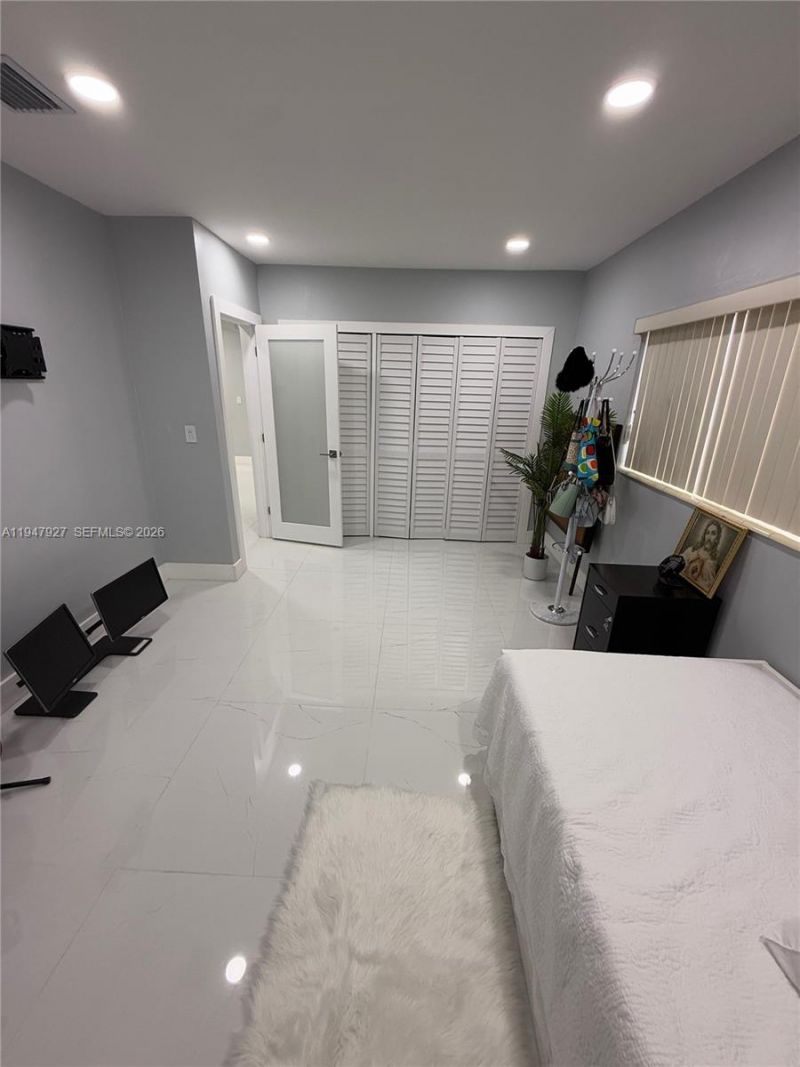 380 W 41st St , Hialeah, FL 33012 Photo