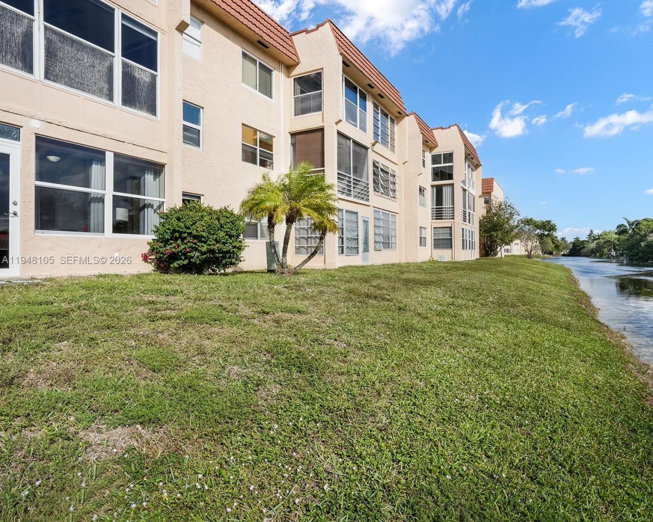 2751 N Pine Island Rd, Unit 105, Sunrise, FL 33322 Photo