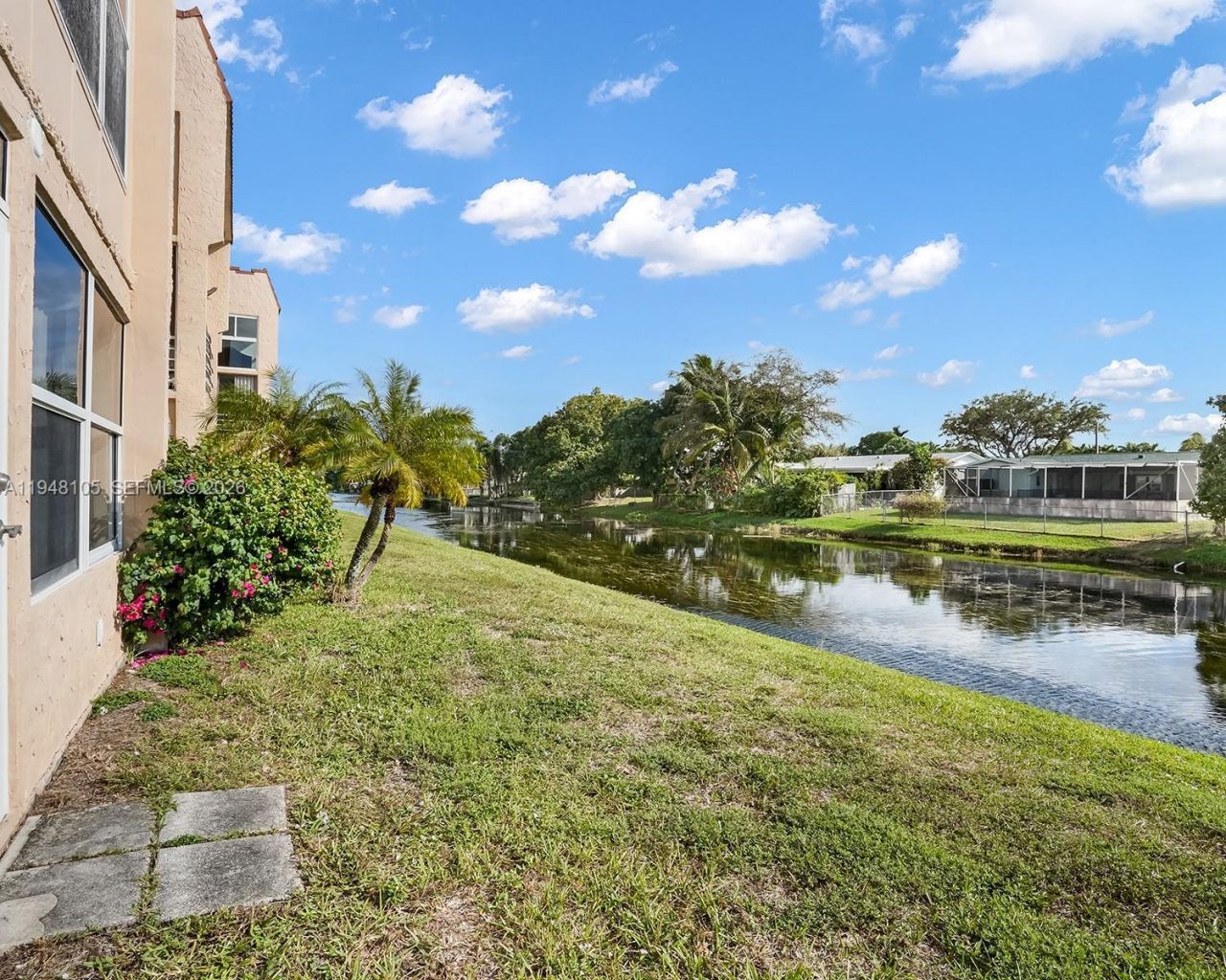 2751 N Pine Island Rd, Unit 105, Sunrise, FL 33322 Photo