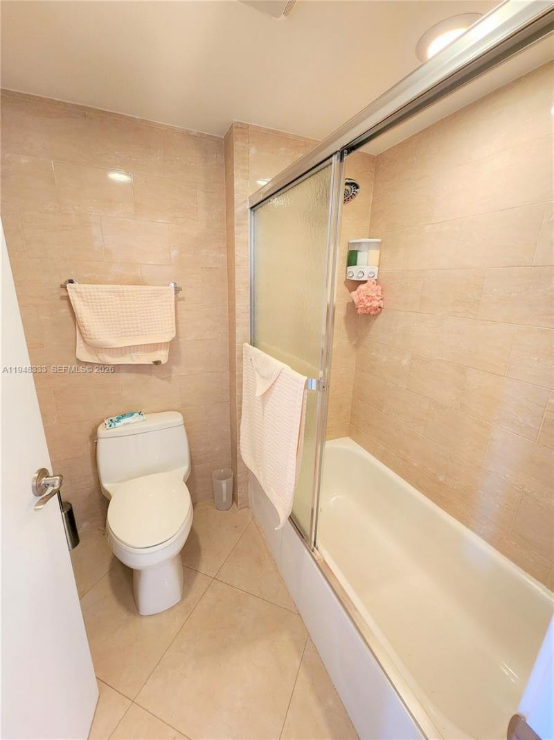 290 174th St, Unit 1607, Sunny Isles Beach, FL 33160 Photo