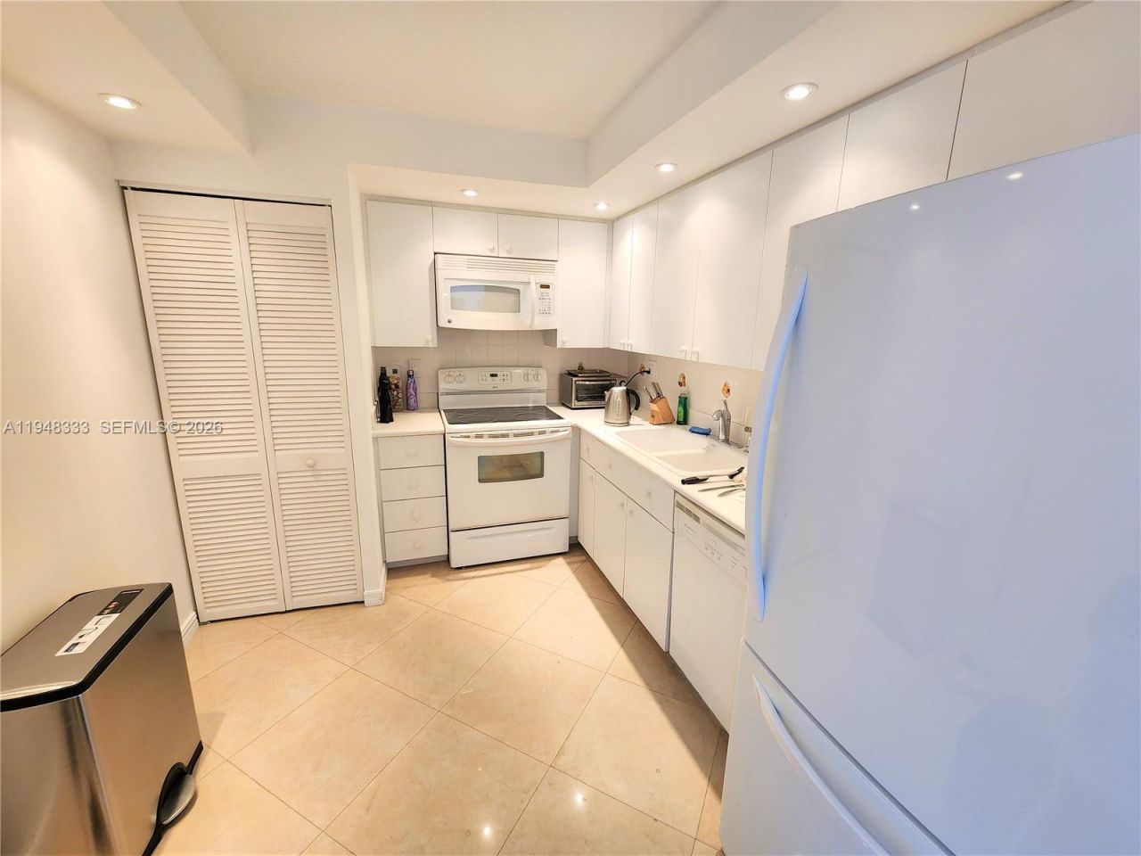 290 174th St, Unit 1607, Sunny Isles Beach, FL 33160 Photo