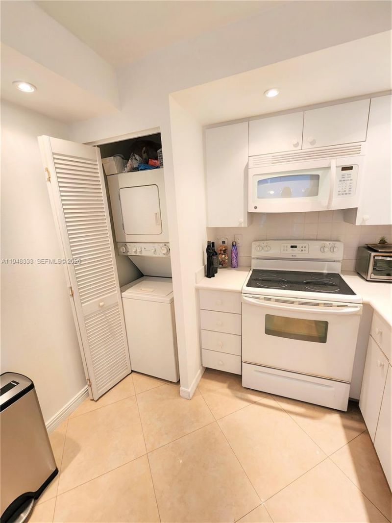 290 174th St, Unit 1607, Sunny Isles Beach, FL 33160 Photo