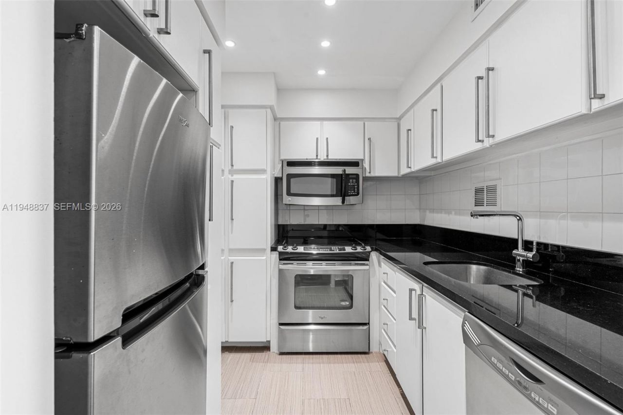 1000 West Ave, Unit 609, Miami Beach, FL 33139 Photo