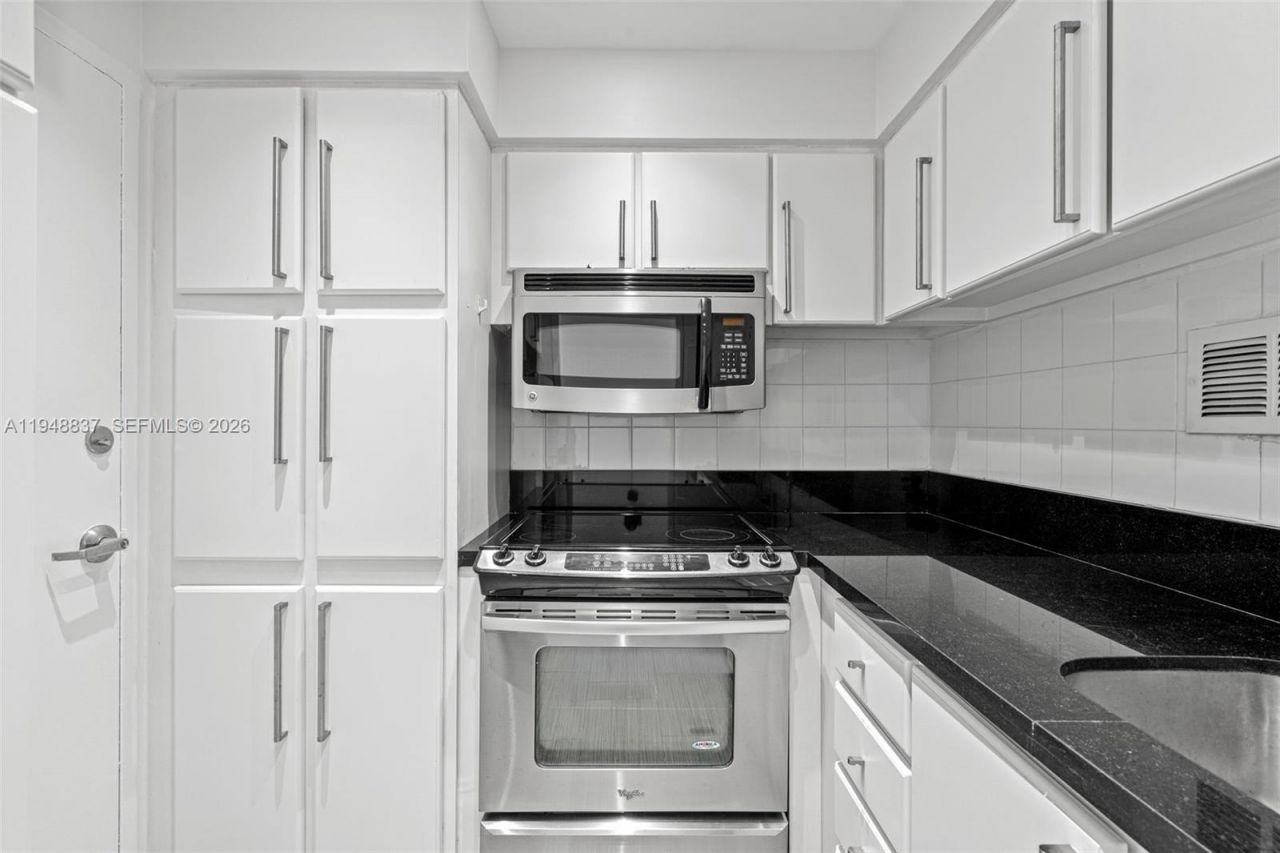 1000 West Ave, Unit 609, Miami Beach, FL 33139 Photo