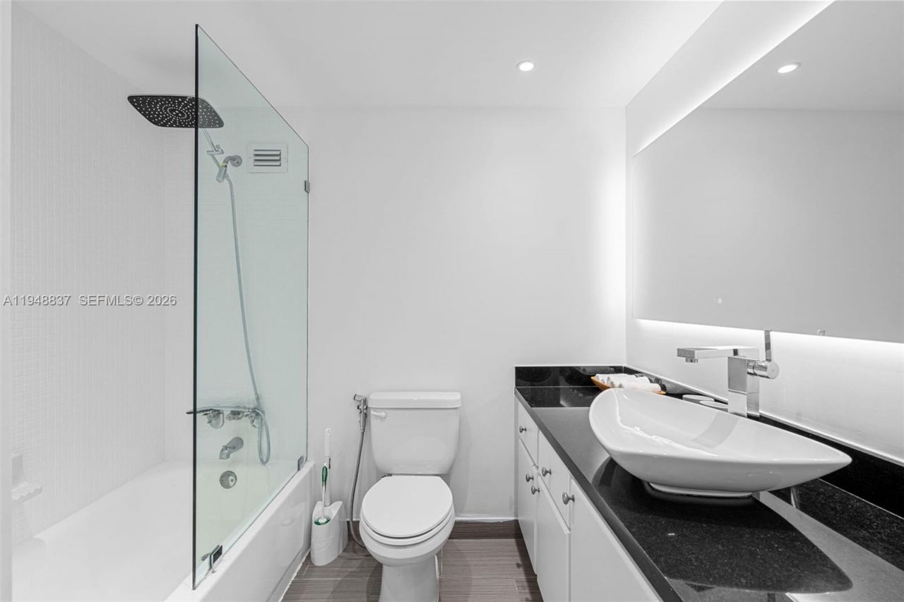 1000 West Ave, Unit 609, Miami Beach, FL 33139 Photo