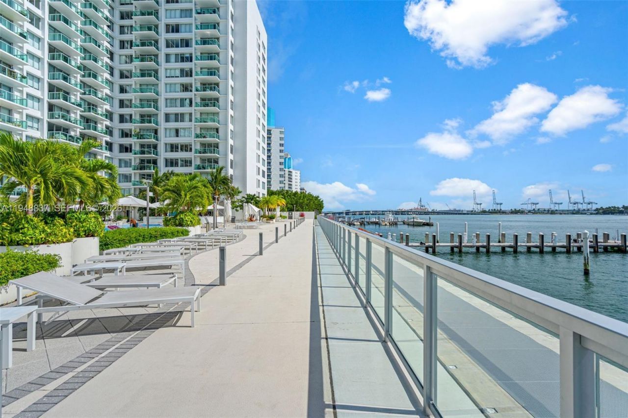 1000 West Ave, Unit 609, Miami Beach, FL 33139 Photo