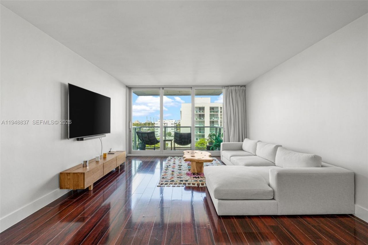 1000 West Ave, Unit 609, Miami Beach, FL 33139 Photo