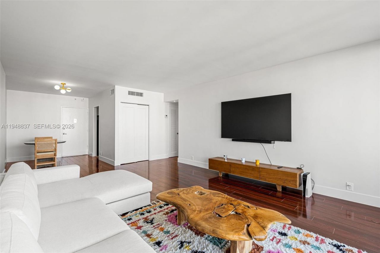 1000 West Ave, Unit 609, Miami Beach, FL 33139 Photo