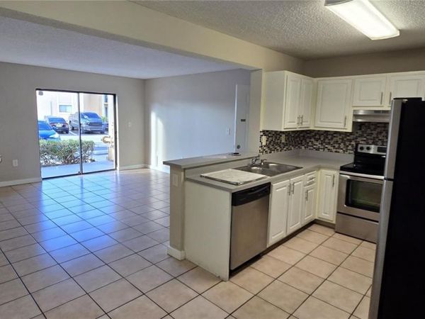 251 W Palm Cir W , Unit 102, Pembroke Pines, FL 33025