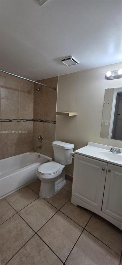 251 W Palm Cir W, Unit 102, Pembroke Pines, FL 33025 Photo