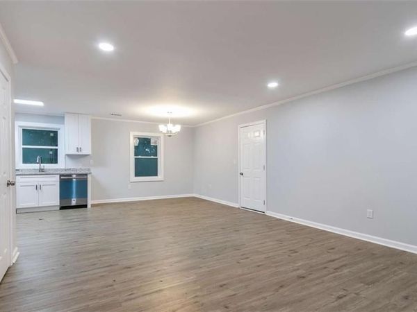 110 Hidden Brook Court , Atlanta, GA 30349