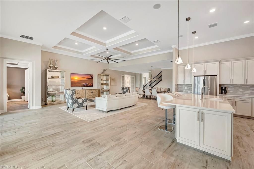9574 Everglades Dr, Naples, FL 34120 Photo